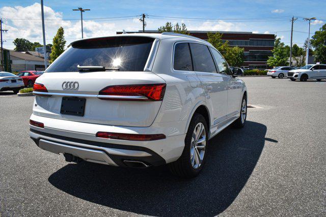 new 2025 Audi Q7 car, priced at $75,700