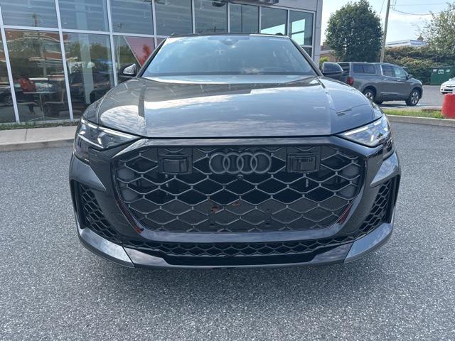new 2025 Audi RS Q8 car, priced at $147,090