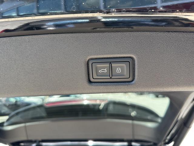 new 2025 Audi Q5 car, priced at $60,390