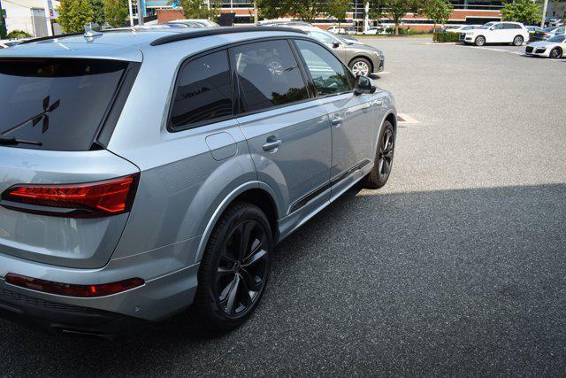 new 2025 Audi Q7 car, priced at $77,280