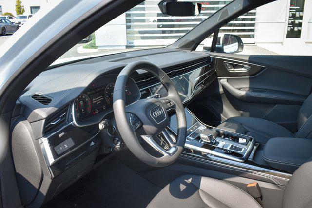 new 2025 Audi Q7 car, priced at $75,700