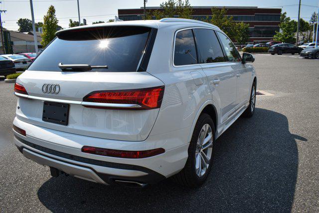 new 2025 Audi Q7 car, priced at $75,700