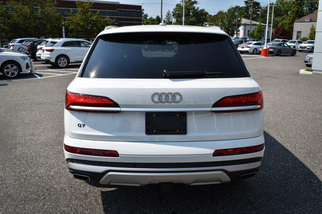 new 2025 Audi Q7 car, priced at $75,700