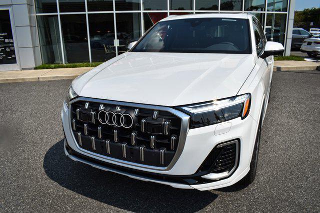 new 2025 Audi Q7 car, priced at $75,700