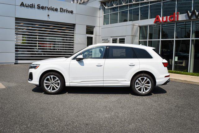 new 2025 Audi Q7 car, priced at $75,700