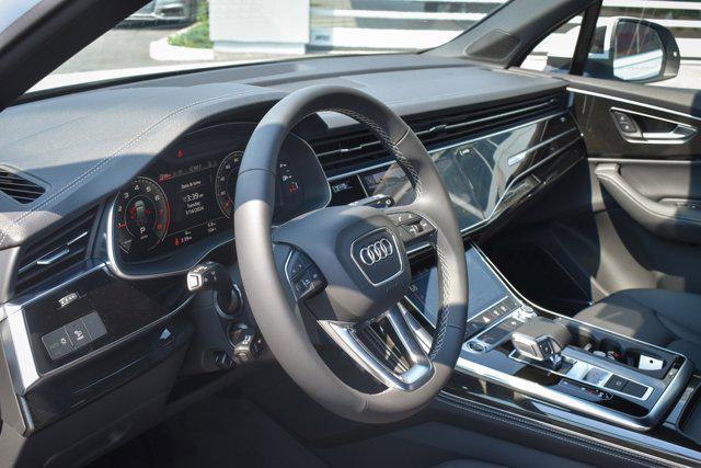 new 2025 Audi Q7 car, priced at $75,700