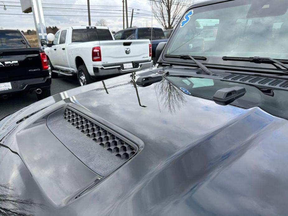 used 2021 Jeep Gladiator car, priced at $46,997