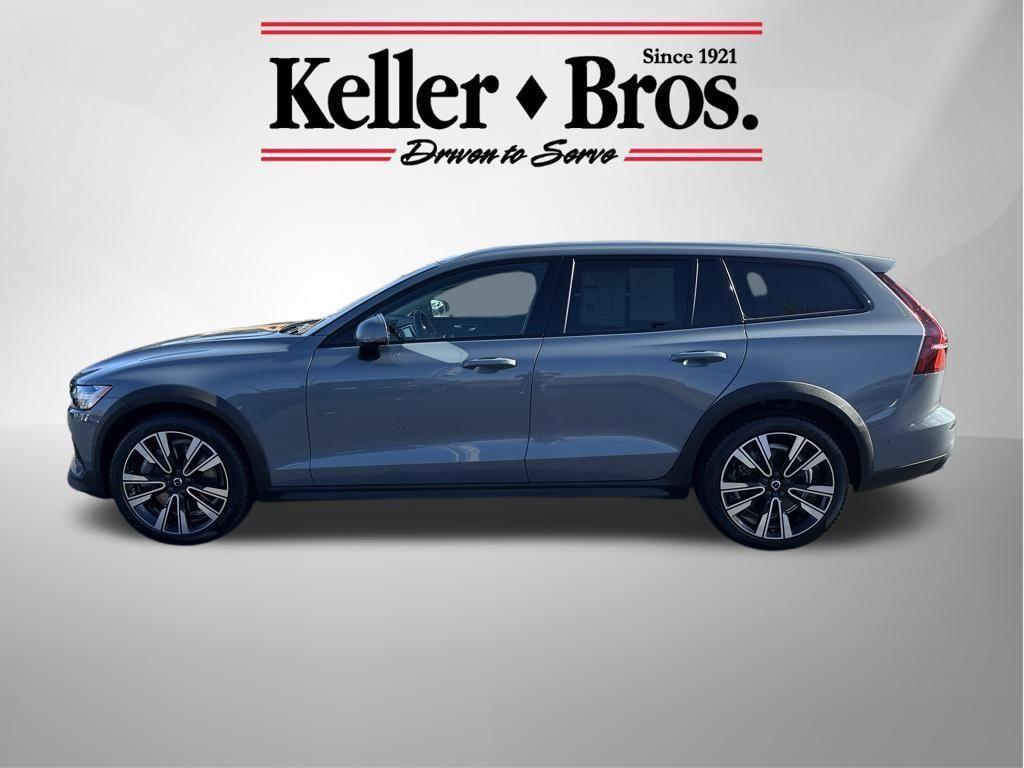 used 2022 Volvo V60 Cross Country car, priced at $33,591