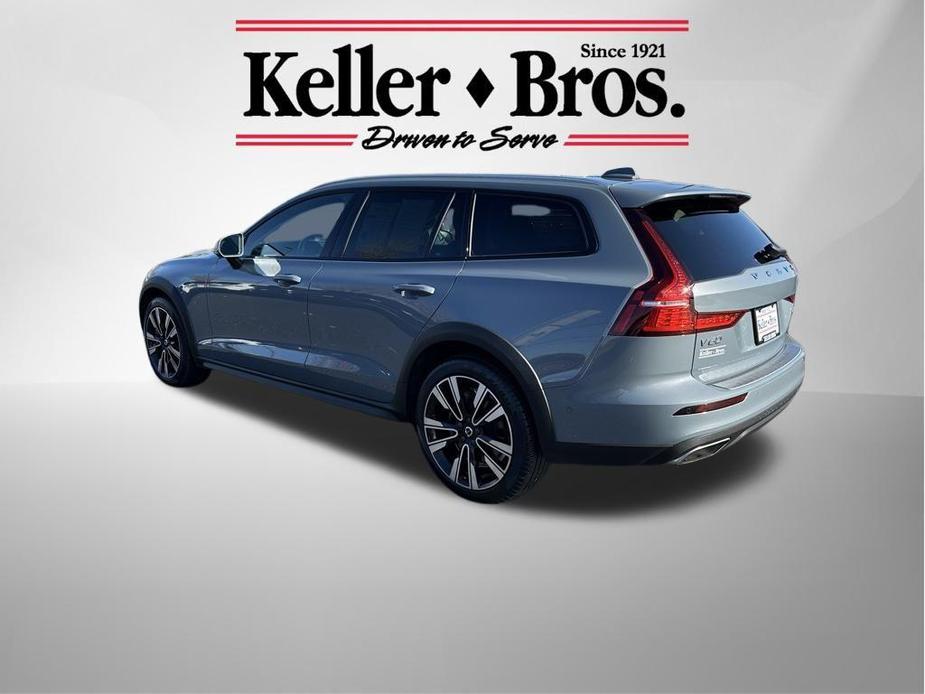 used 2022 Volvo V60 Cross Country car, priced at $38,992