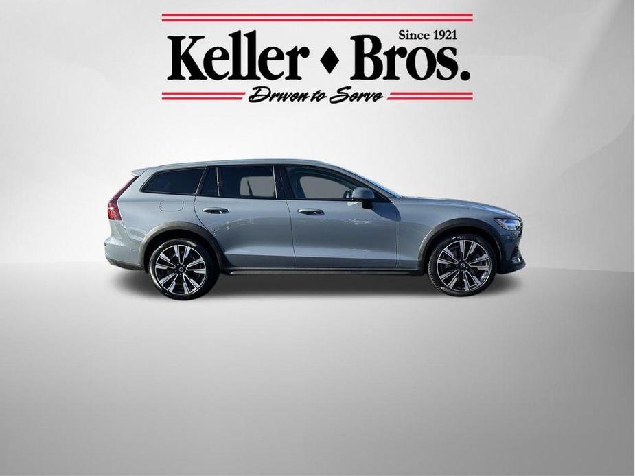 used 2022 Volvo V60 Cross Country car, priced at $38,992