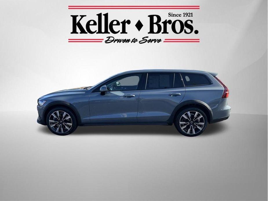 used 2022 Volvo V60 Cross Country car, priced at $38,992