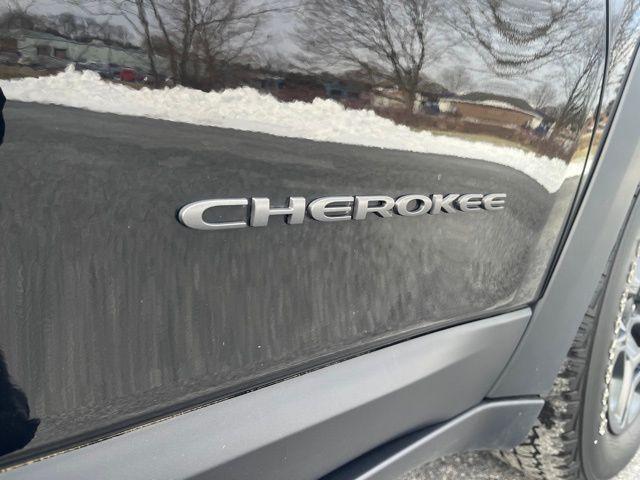 used 2021 Jeep Cherokee car, priced at $28,992