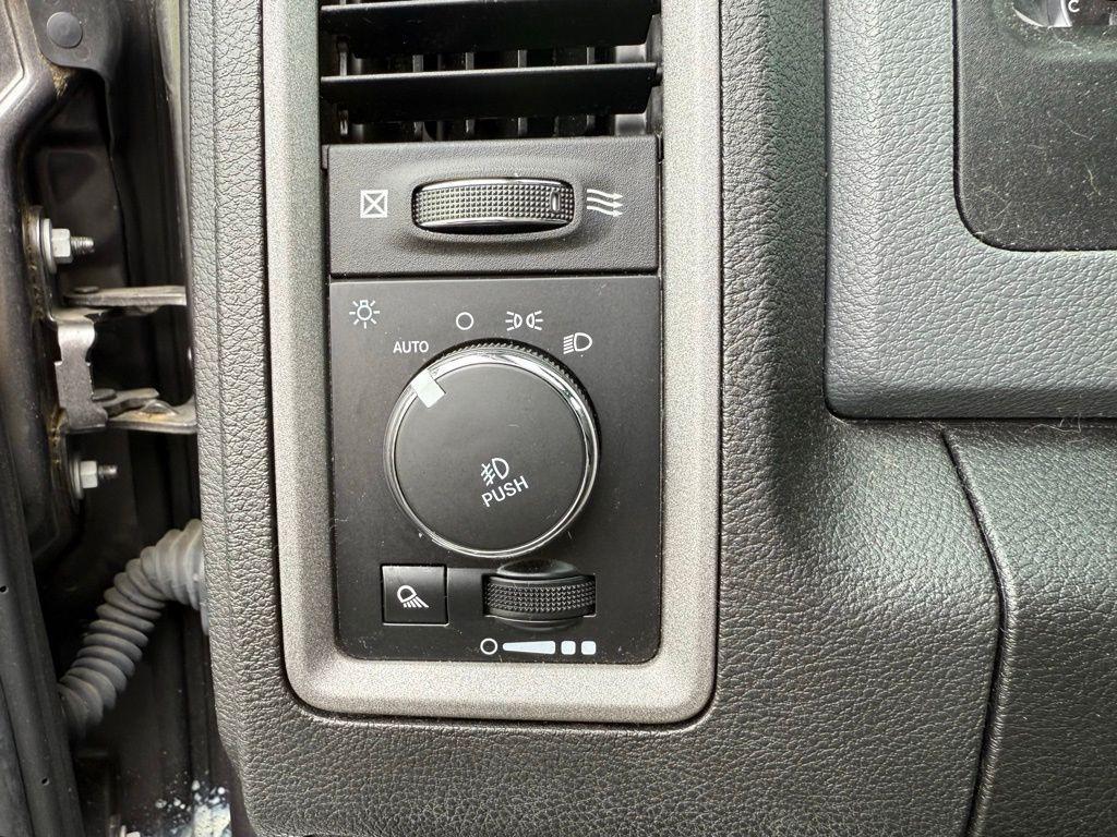 used 2019 Ram 1500 Classic car, priced at $24,983