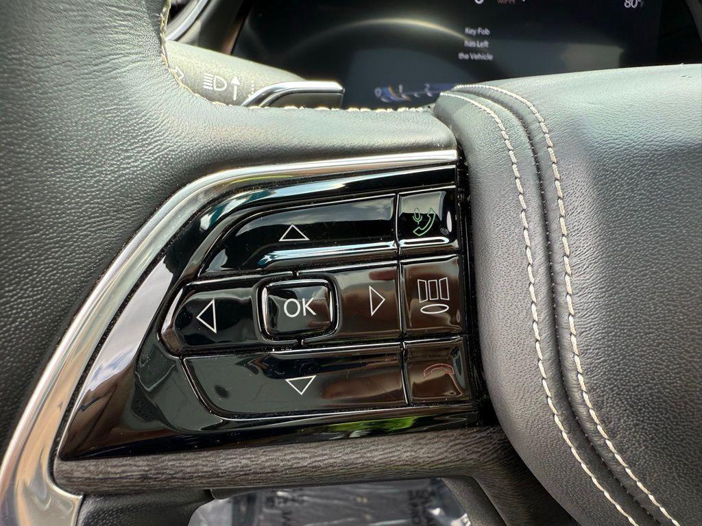 used 2022 Jeep Grand Cherokee car, priced at $39,998