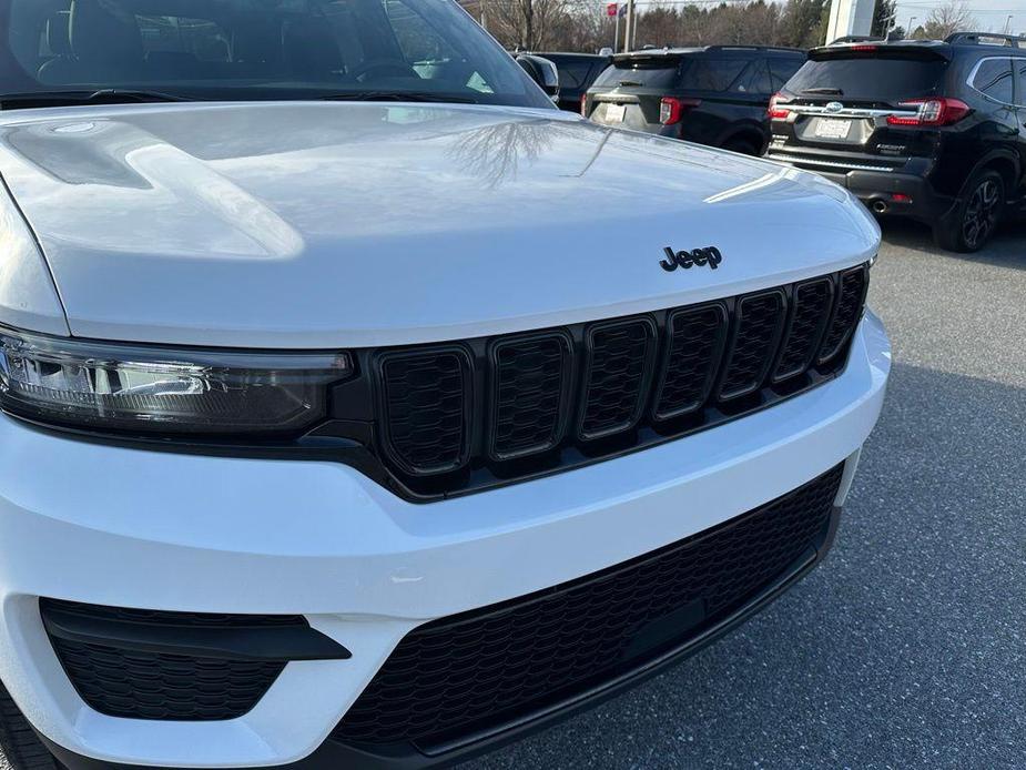 used 2023 Jeep Grand Cherokee car, priced at $39,997