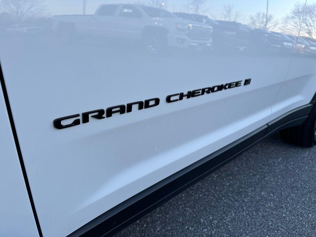 used 2023 Jeep Grand Cherokee car, priced at $37,998