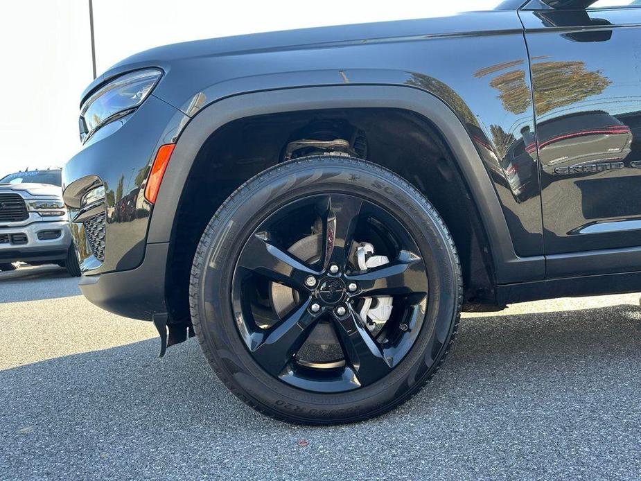 used 2024 Jeep Grand Cherokee car, priced at $45,495