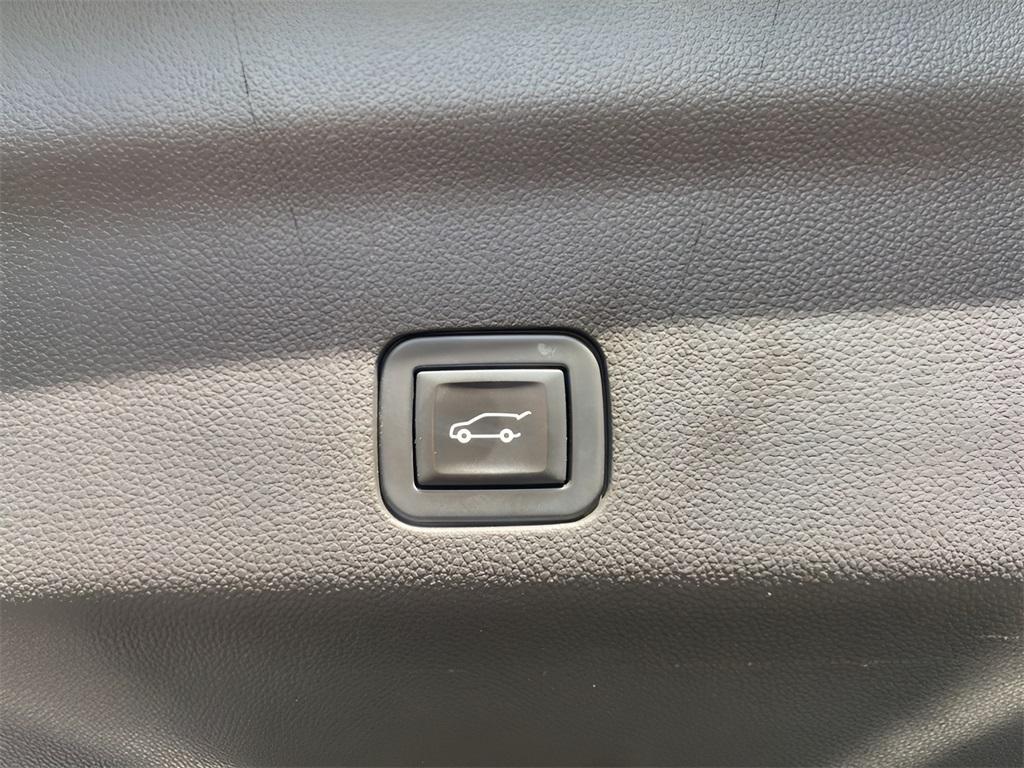 used 2021 Cadillac Escalade car, priced at $55,991