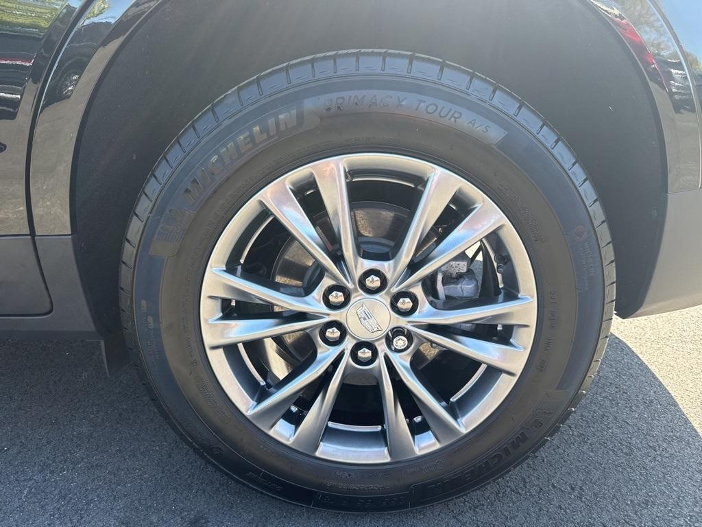 used 2023 Cadillac XT5 car, priced at $38,991