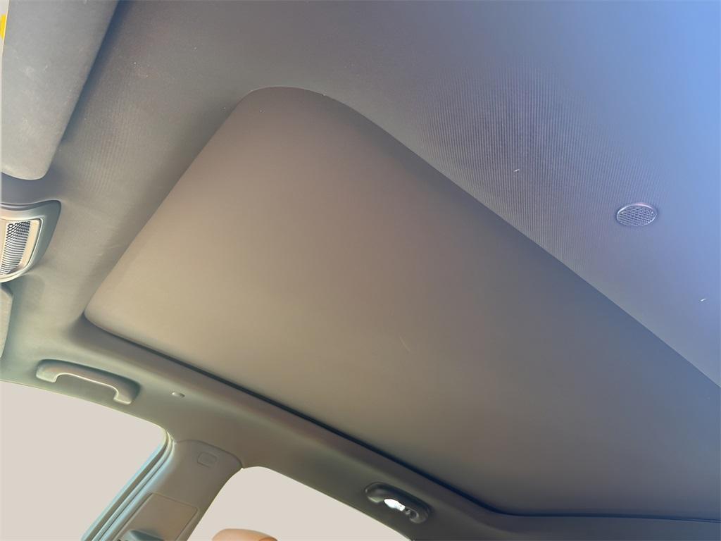 used 2023 Cadillac XT5 car, priced at $38,991