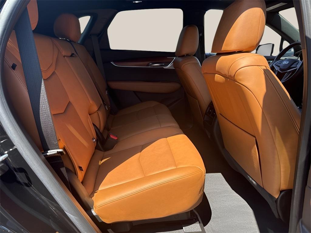 used 2023 Cadillac XT5 car, priced at $38,991