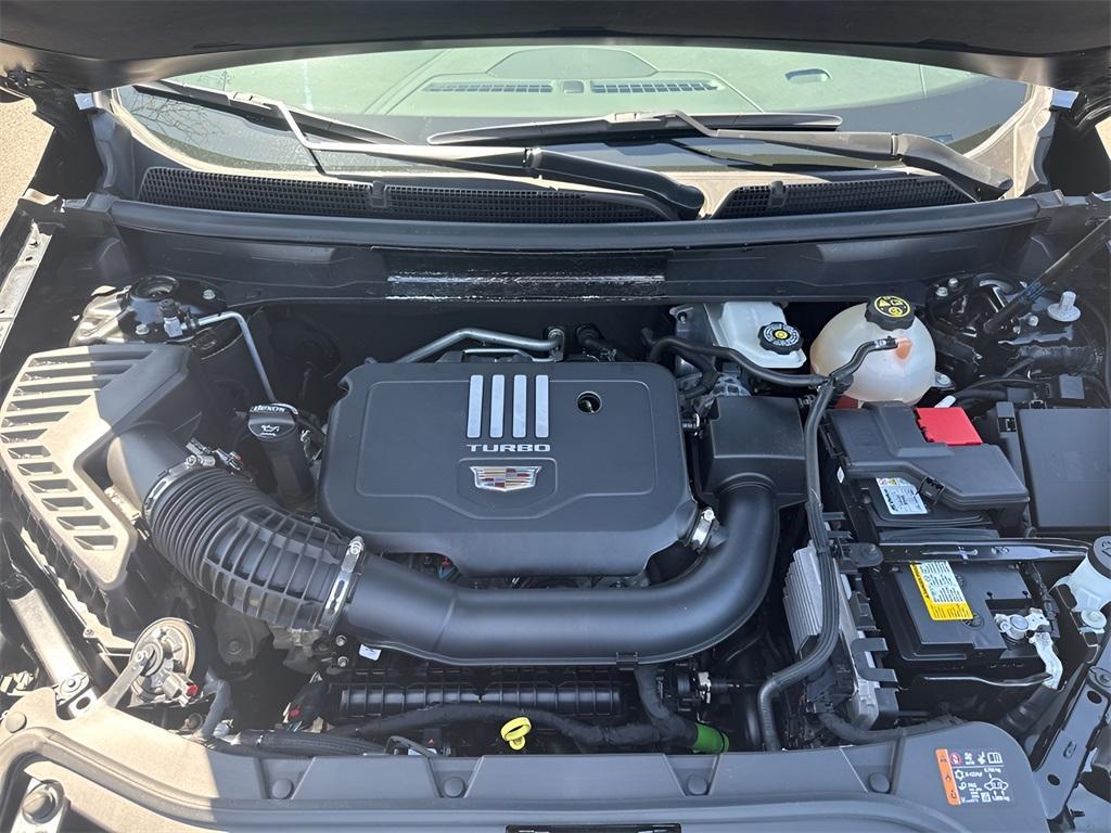 used 2023 Cadillac XT5 car, priced at $38,991