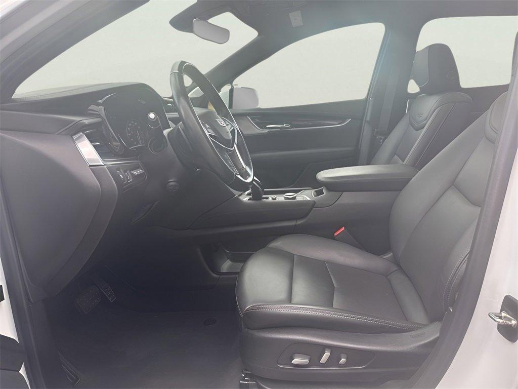 used 2022 Cadillac XT5 car, priced at $26,991