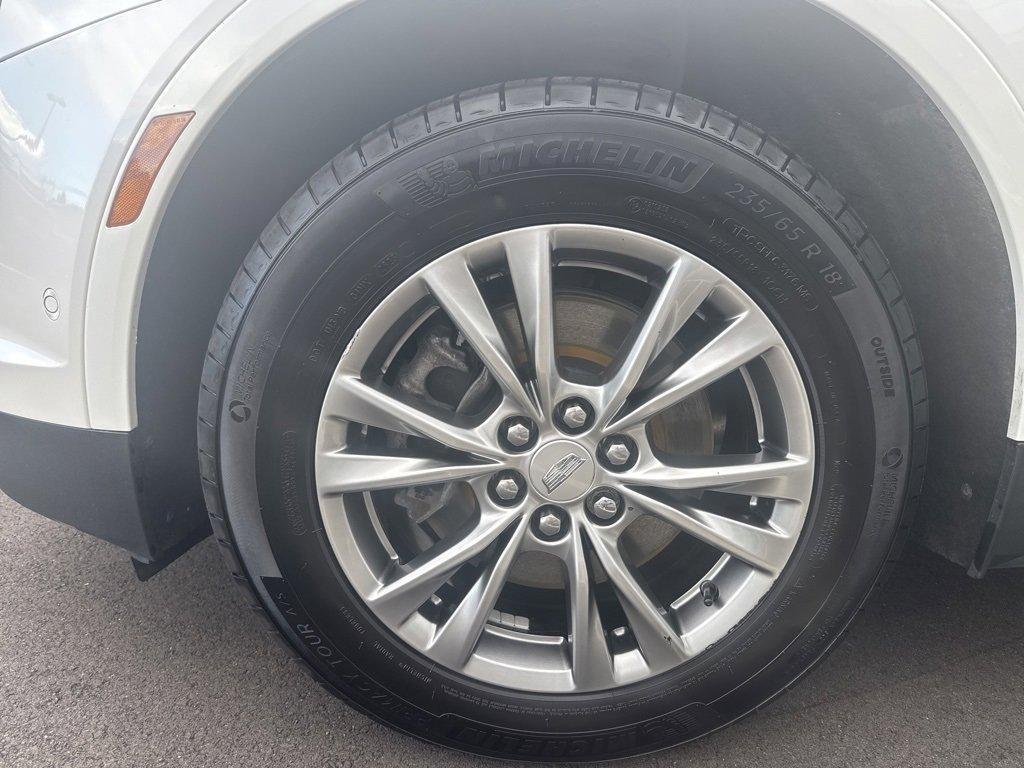 used 2022 Cadillac XT5 car, priced at $27,991