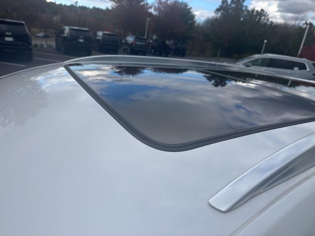 used 2022 Cadillac XT5 car, priced at $27,991