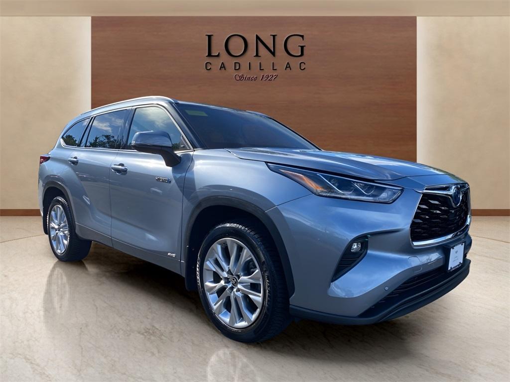 used 2021 Toyota Highlander Hybrid car, priced at $36,891