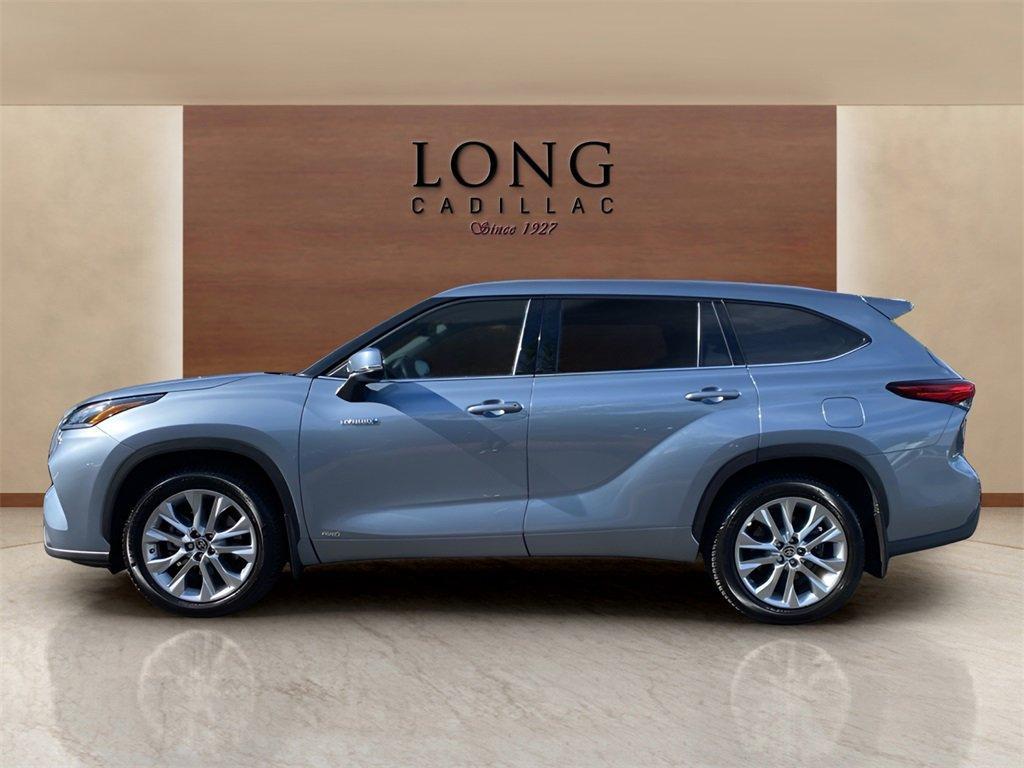 used 2021 Toyota Highlander Hybrid car, priced at $37,991