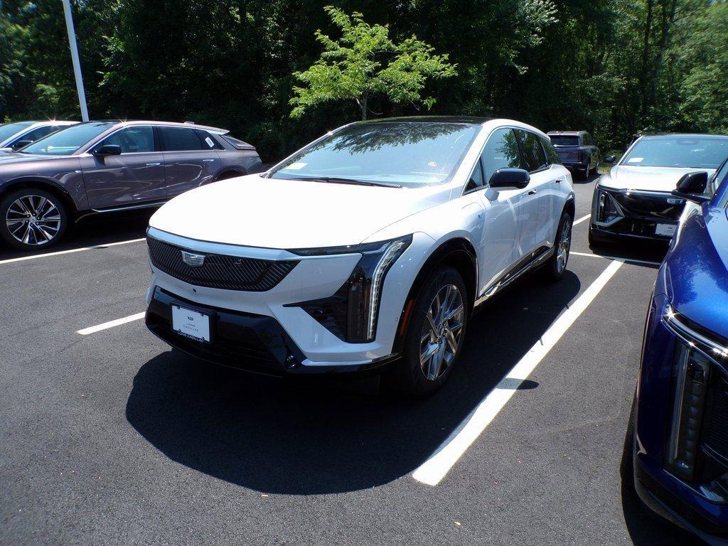 new 2025 Cadillac OPTIQ car, priced at $58,915