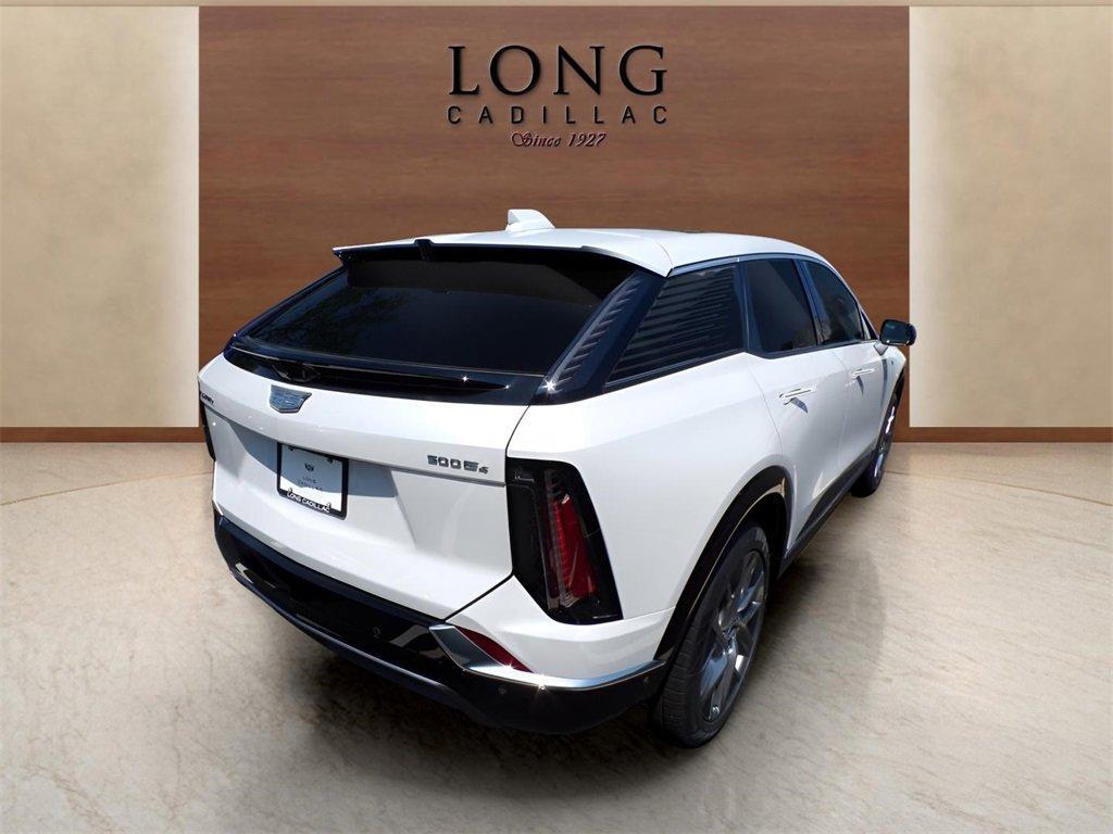 new 2025 Cadillac OPTIQ car, priced at $58,915