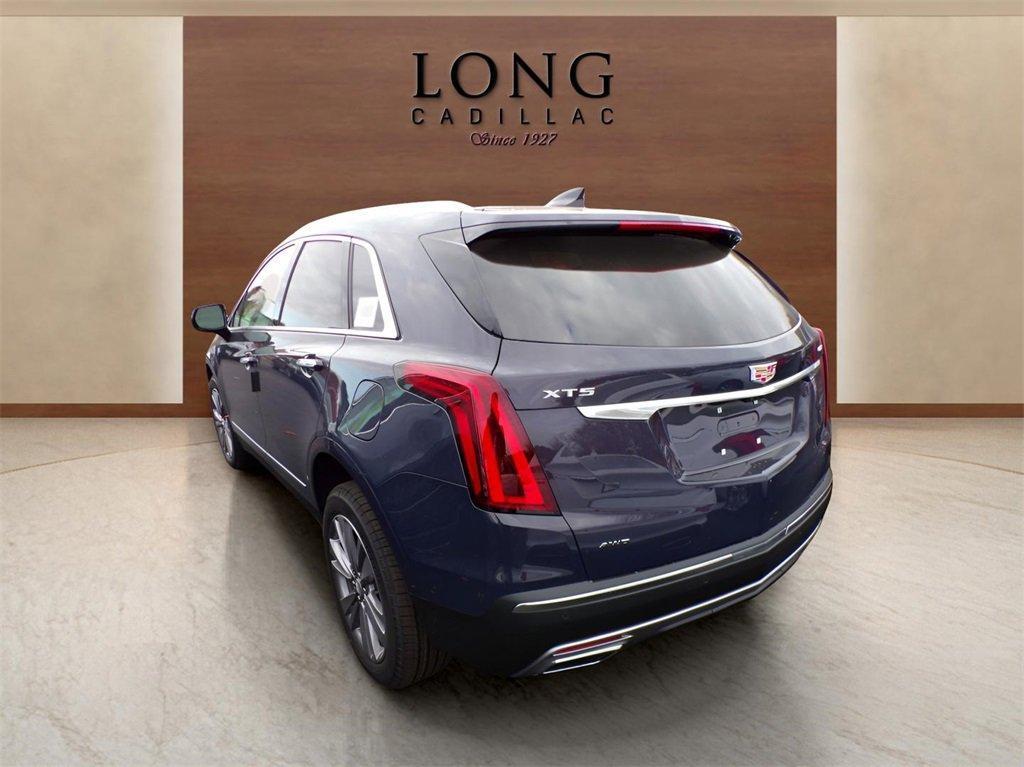 new 2025 Cadillac XT5 car, priced at $58,190