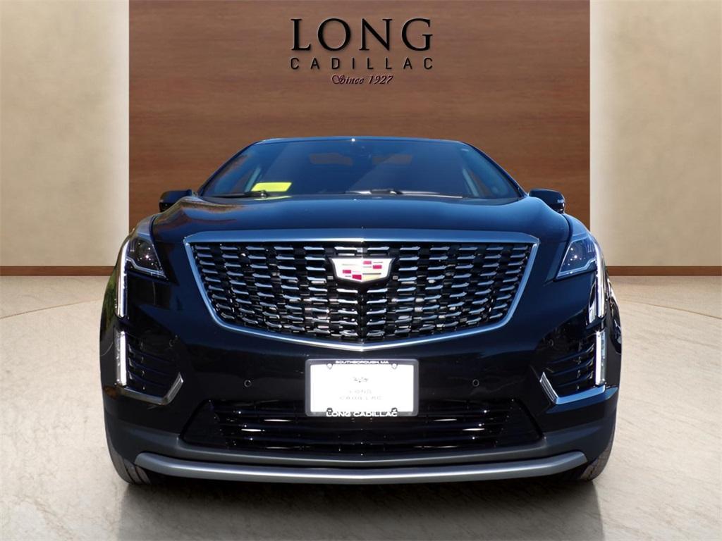 new 2025 Cadillac XT5 car, priced at $53,715