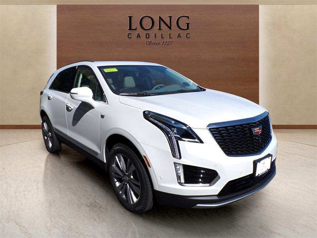 new 2025 Cadillac XT5 car, priced at $57,890