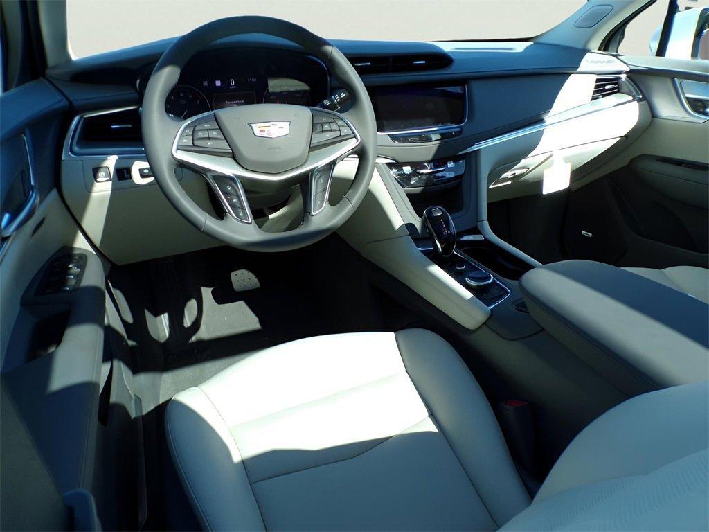 new 2025 Cadillac XT5 car, priced at $57,890