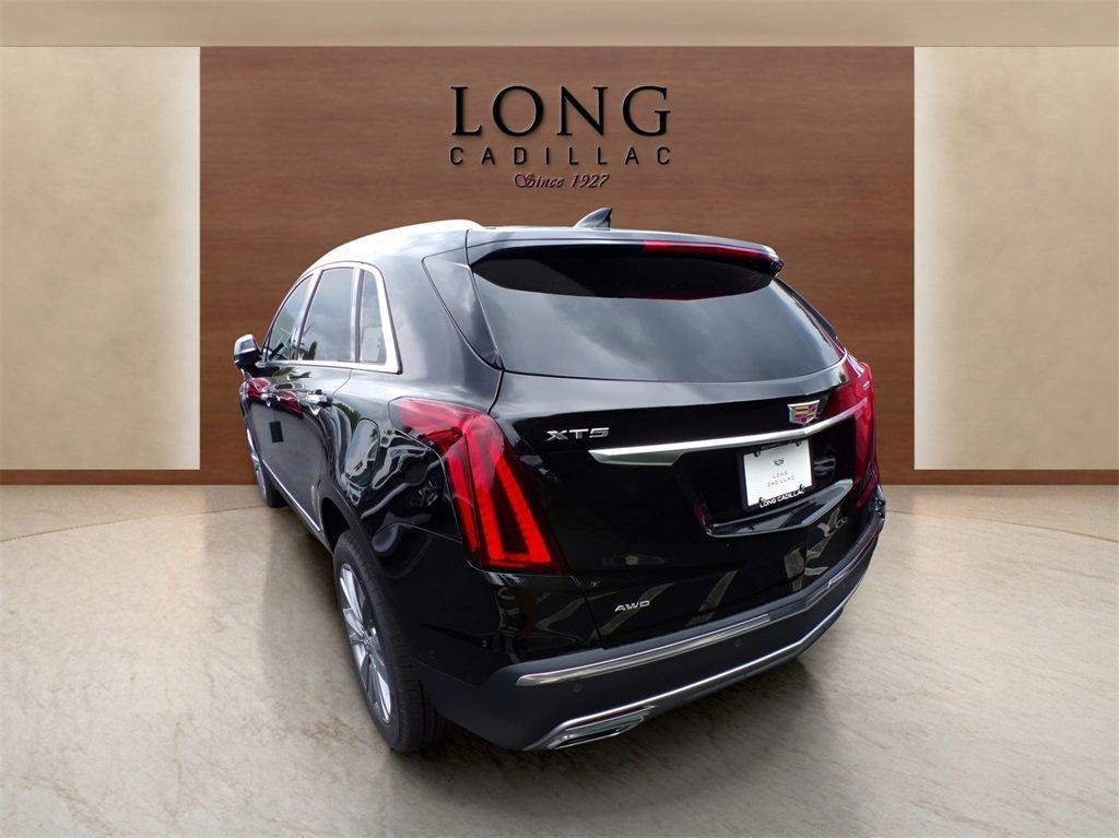 new 2025 Cadillac XT5 car, priced at $56,190