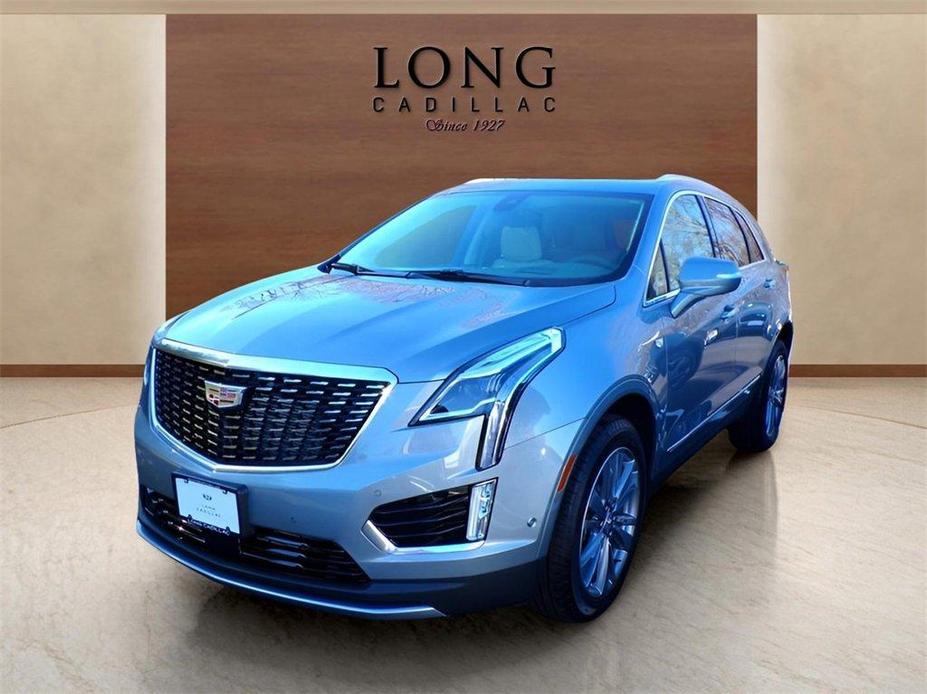 new 2025 Cadillac XT5 car, priced at $57,565