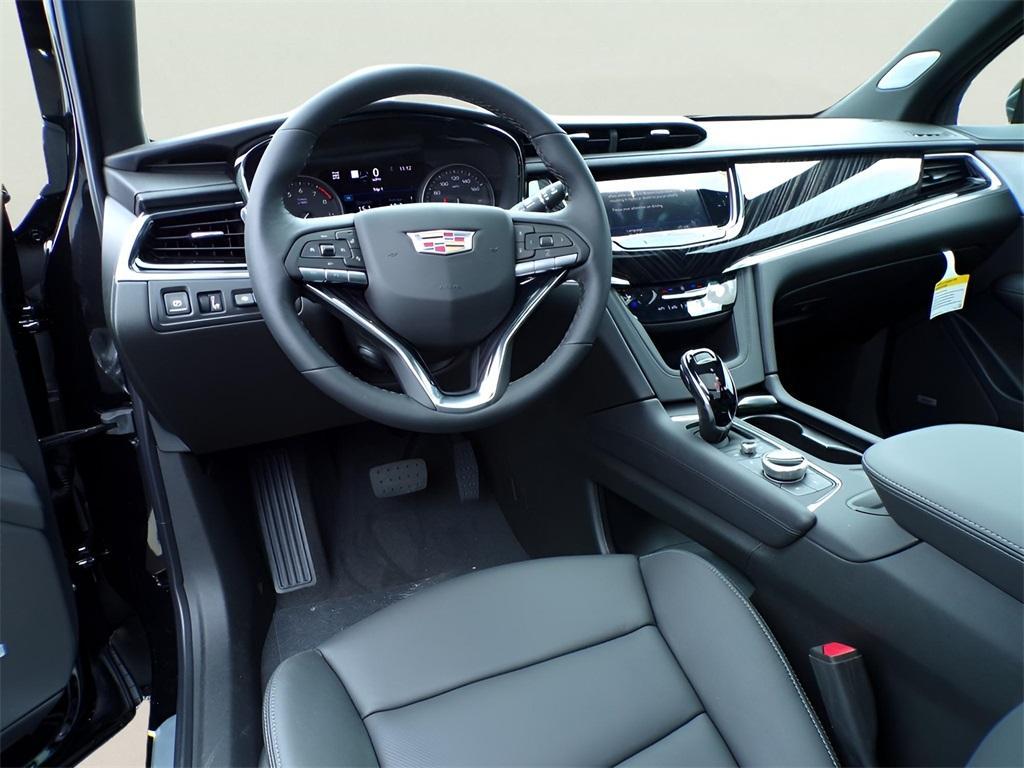 new 2025 Cadillac XT6 car, priced at $62,215