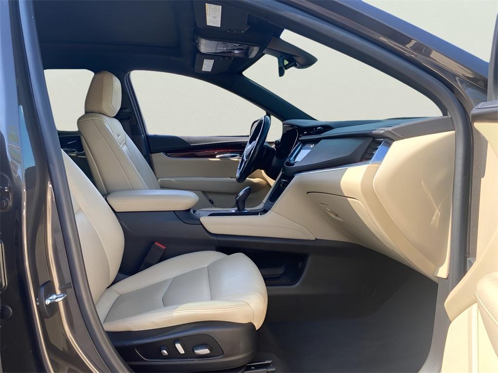 used 2019 Cadillac XT5 car, priced at $25,991