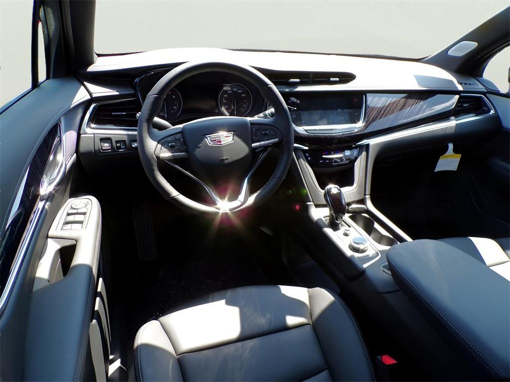 new 2025 Cadillac XT6 car, priced at $62,215