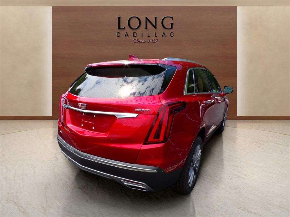 new 2025 Cadillac XT5 car, priced at $56,790