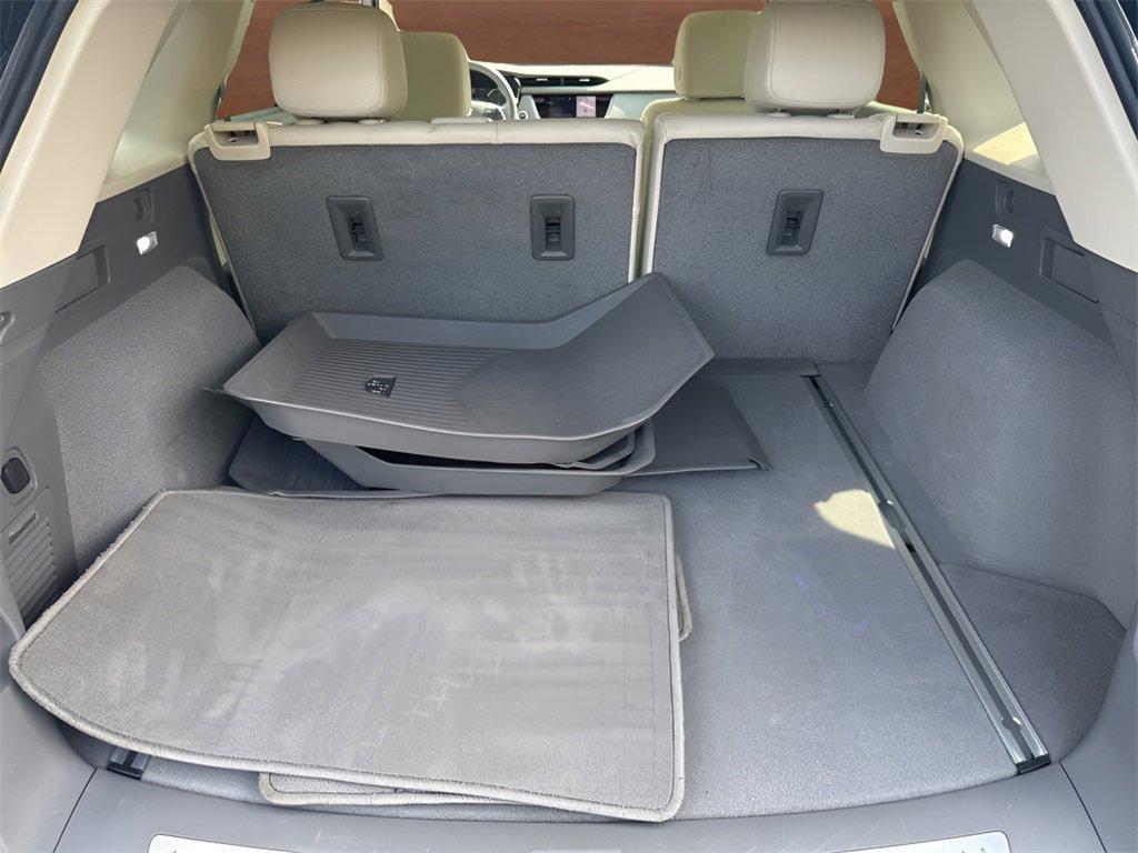used 2022 Cadillac XT5 car, priced at $34,991