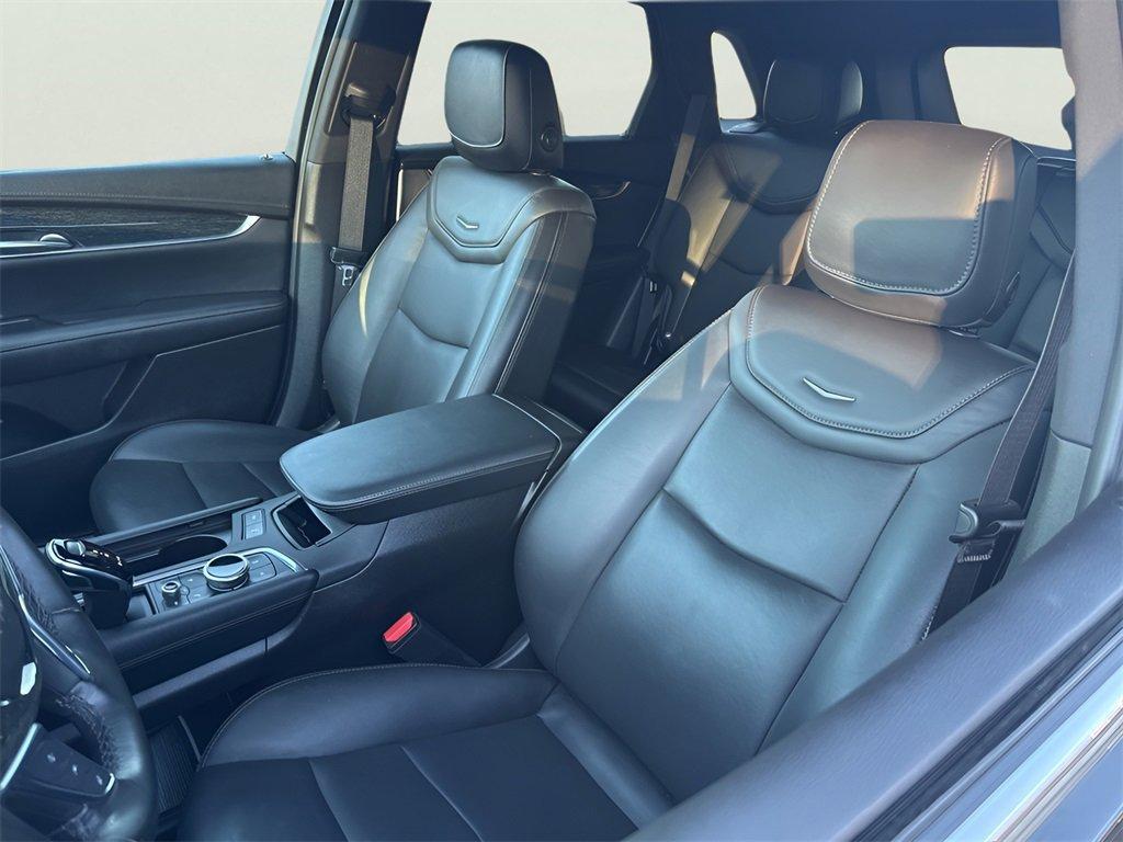 used 2022 Cadillac XT5 car, priced at $33,991