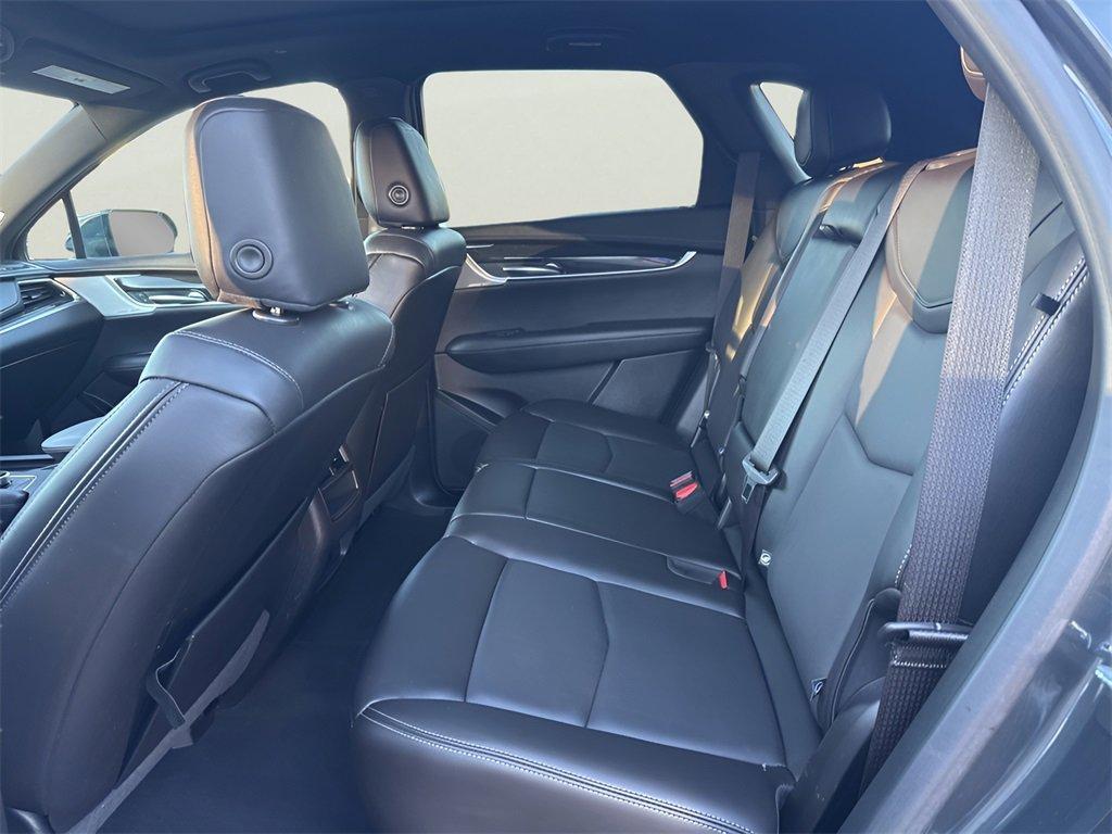 used 2022 Cadillac XT5 car, priced at $33,991