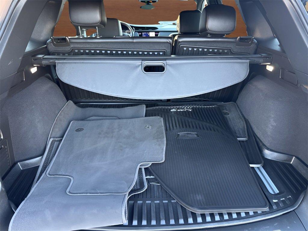 used 2022 Cadillac XT5 car, priced at $33,991