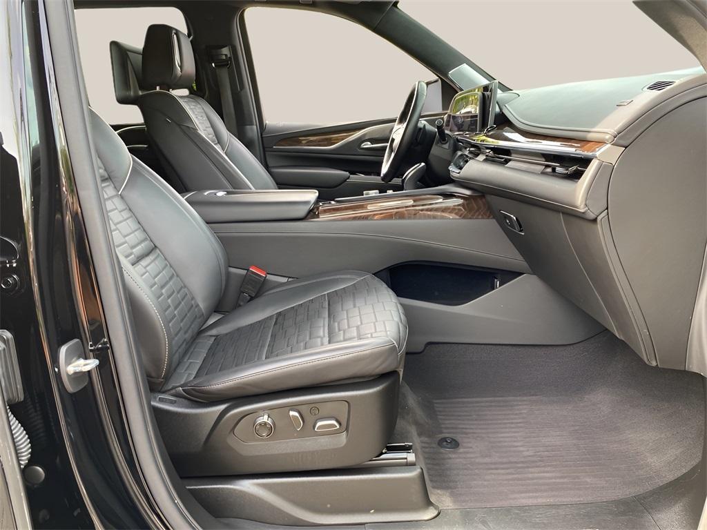 used 2022 Cadillac Escalade car, priced at $76,991