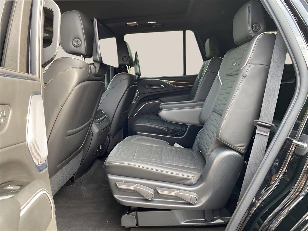 used 2022 Cadillac Escalade car, priced at $76,991