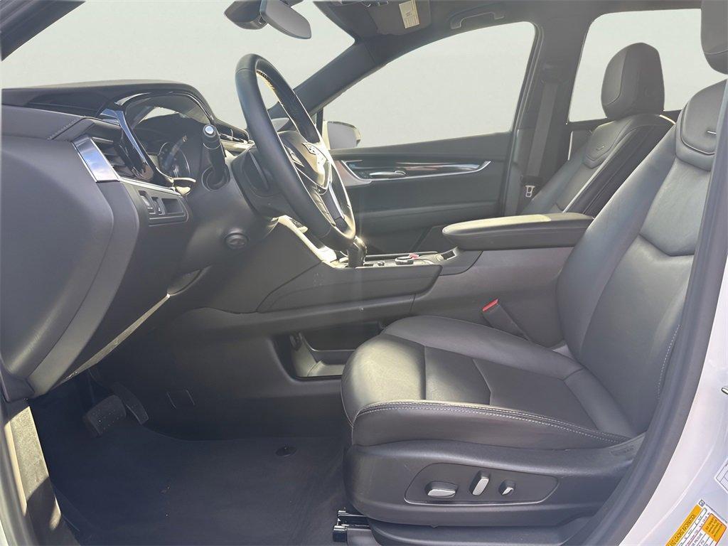 used 2025 Cadillac XT5 car, priced at $45,991